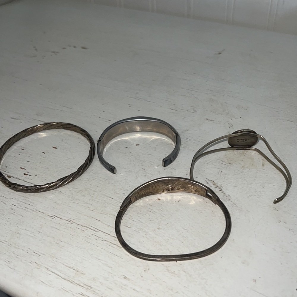 Lot 4 silver & silver tone bangle bracelet hinged mother of pearl - Picture 11 of 11